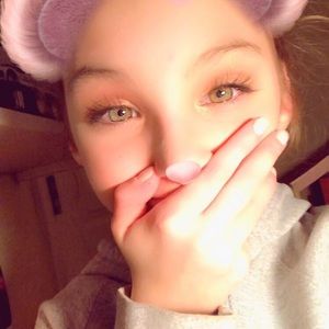 Meet your Posher, Becca